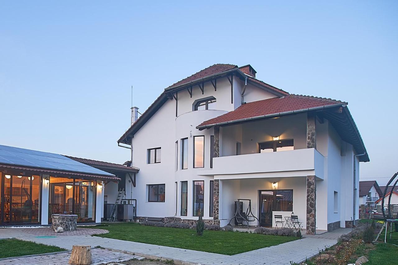Insula Christiana Hotel Cristian  Buitenkant foto