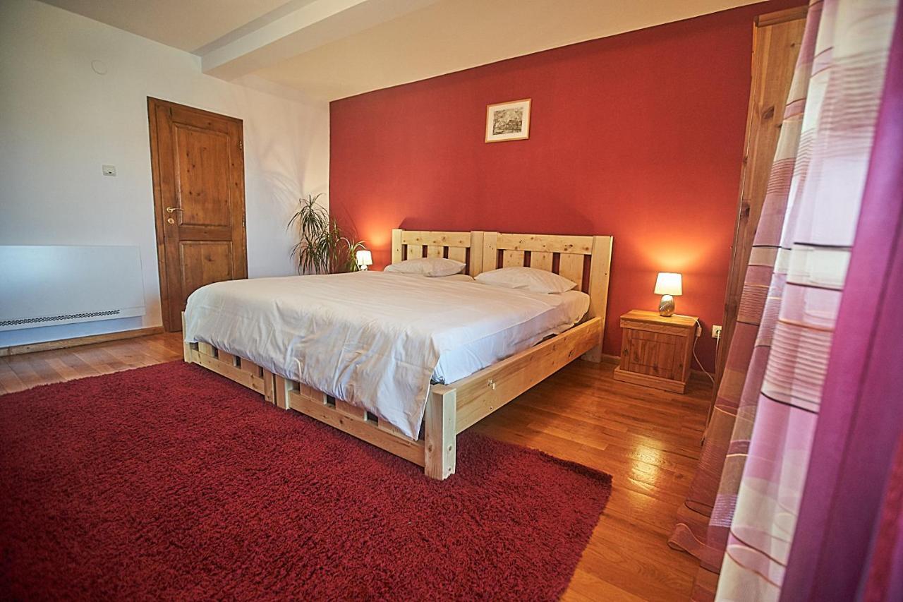 Insula Christiana Hotel Cristian  Buitenkant foto