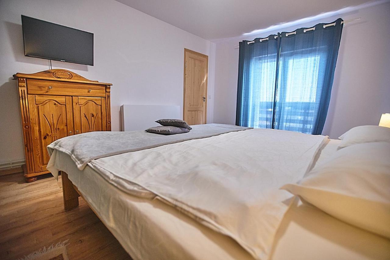 Insula Christiana Hotel Cristian  Buitenkant foto